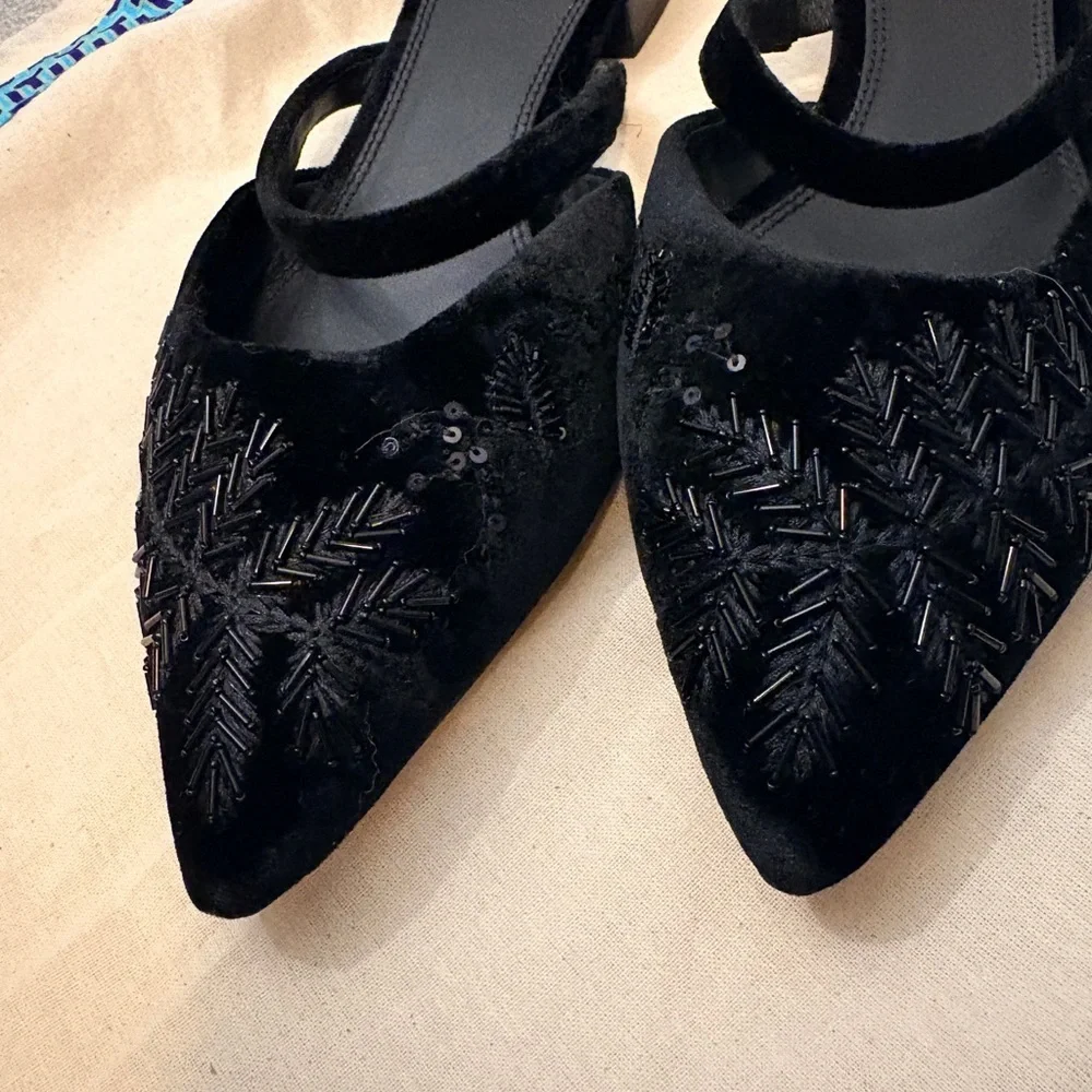 Tory Burch Flats w/Dustbag. Size 10 1/2
